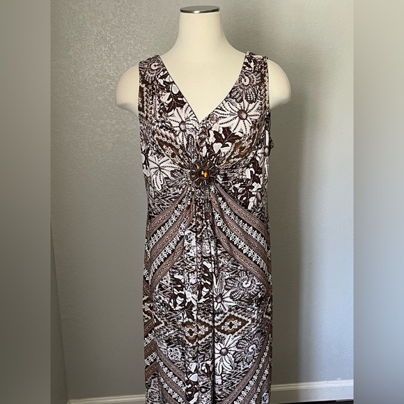 R&M Richards Black and White Sleeveless Maxi Sundress - Picture 4 of 7